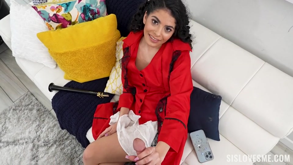 Angel Gostosa Fucks Wildly in Caught Moment