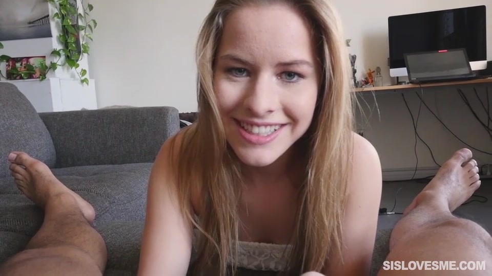 Lilly Ford's Stepmom Blowjob: Hot Stepsister Action