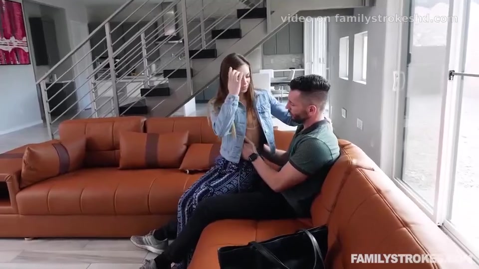 Uncle's Secret Desire: Summer Brooks' Tempting Ass