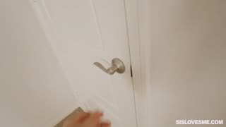 Vanna Bardot Seduces Stepbrother In Room With Big Tits Big Ass For Naughty Blowjob Fun