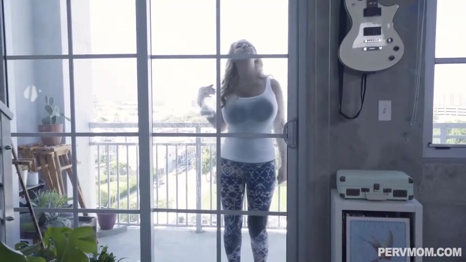 Stepmom Janna Hicks Shows Off Her Wet Pussy