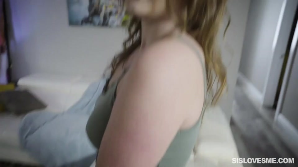 Eliza Eves Stepsister Surprise: Boobs & Ass