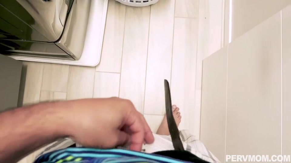 Stepmom Ariella Ferrera Fucks Stepson Hard