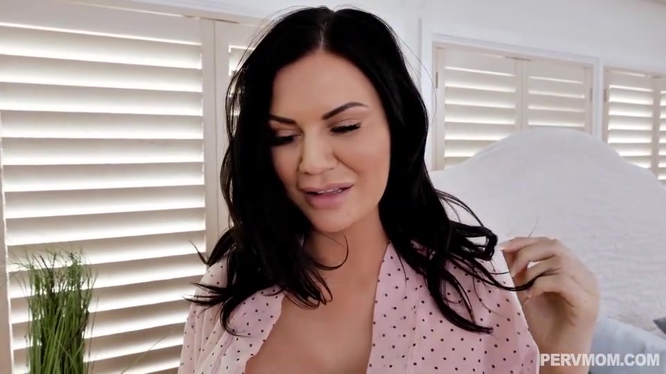 Jasmine Jae's Fishnet Ass and Tits Fest