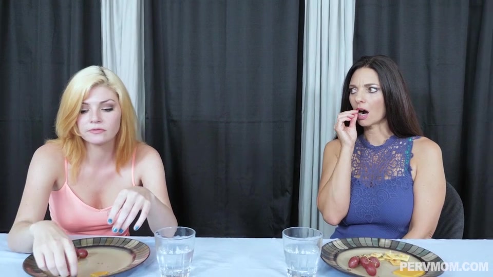 Stepmom Jessica Rex's Juicy Muff Dinner