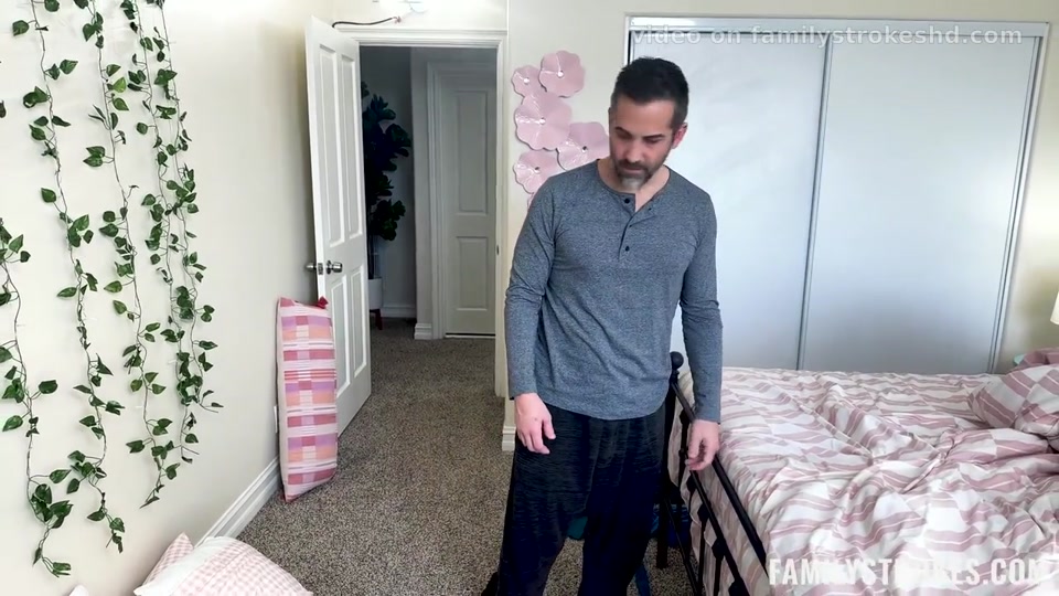 Stepmom Aviana Teaches Daughter Sexy Lessons