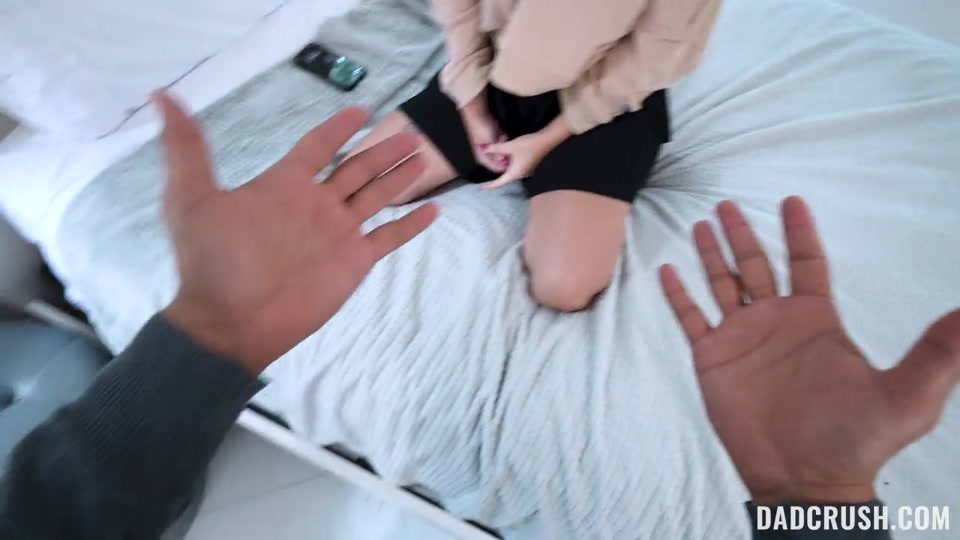 Asteria Jade Sends Stepdad Nudes: Hot Ass & Big Tits